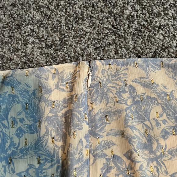 express balloon sleeve blouse - Picture 5 of 5